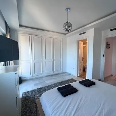 Zeer Luxe In Puerto Banus Apartment *