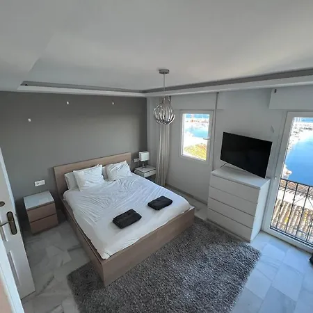 Zeer Luxe In Puerto Banus Marbella